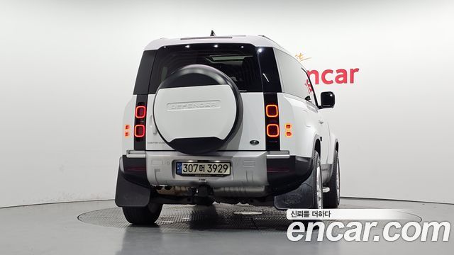 Land Rover Defender 2022 — photo 4