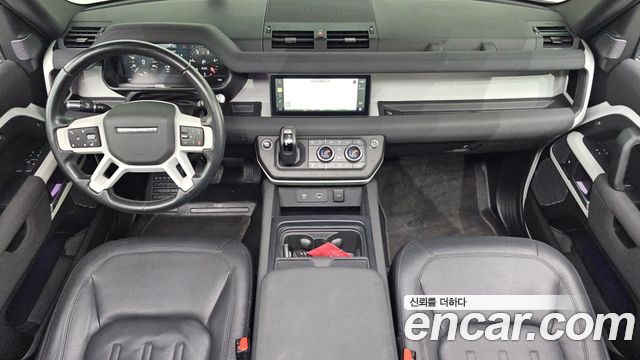 Land Rover Defender 2022 — photo 7