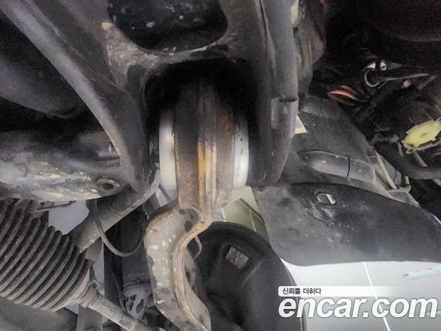 Mercedes-Benz E-Class 2008 — photo 19