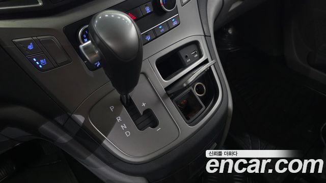 Hyundai Starex 2018 — photo 9