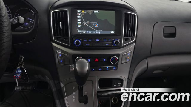 Hyundai Starex 2018 — photo 16