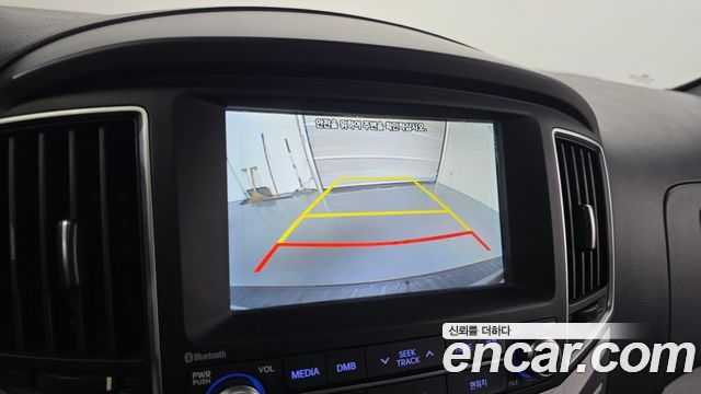 Hyundai Starex 2018 — photo 17
