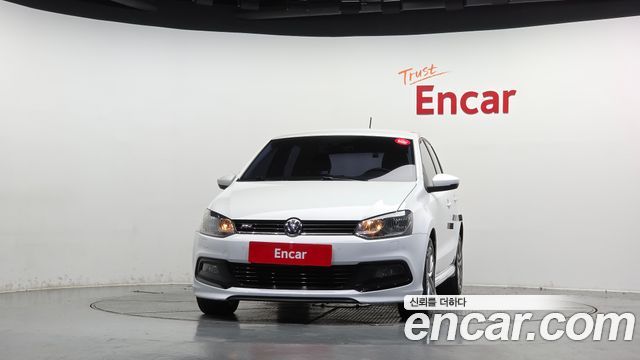 Volkswagen Polo 2015 — photo 3