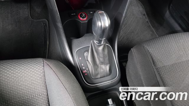 Volkswagen Polo 2015 — photo 9