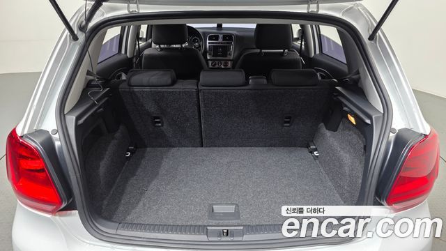 Volkswagen Polo 2015 — photo 20