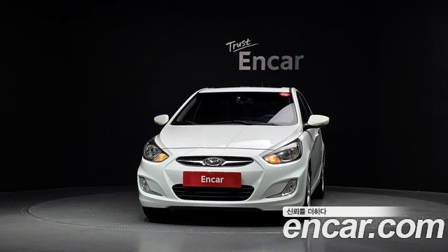 Hyundai Accent 2013 — photo 3