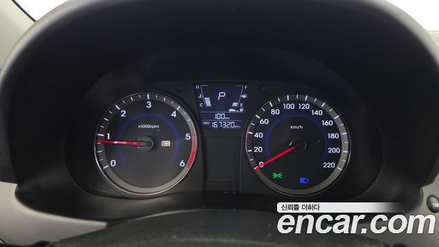 Hyundai Accent 2013 — photo 8