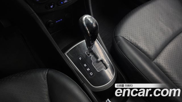 Hyundai Accent 2013 — photo 9