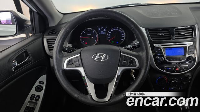 Hyundai Accent 2013 — photo 13