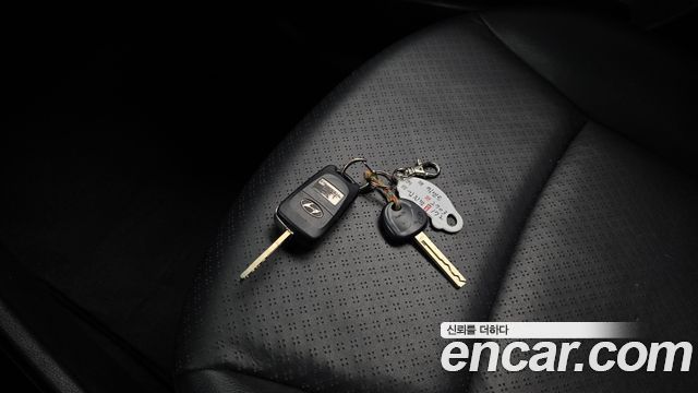 Hyundai Accent 2013 — photo 16