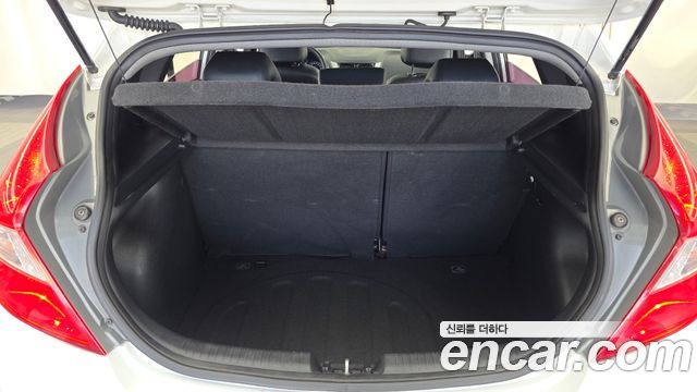 Hyundai Accent 2013 — photo 20