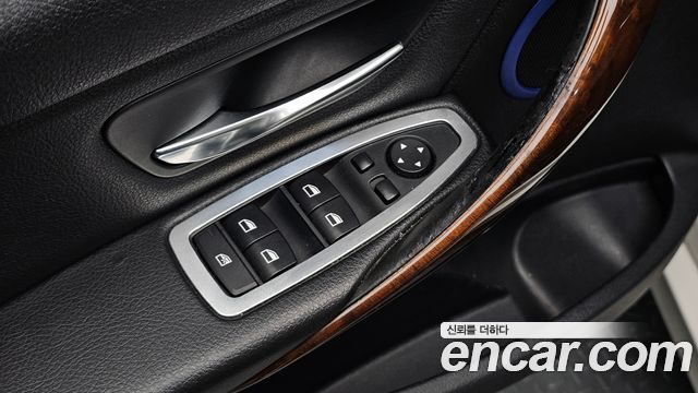 BMW 3-Series 2015 — photo 20