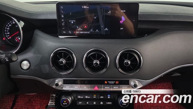 Kia Stinger 2021 — photo 28