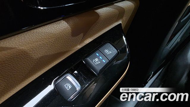 Kia Canival 2021 — photo 30
