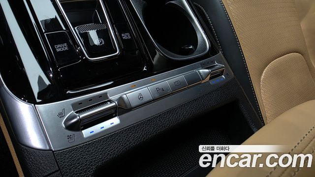 Kia Canival 2021 — photo 32