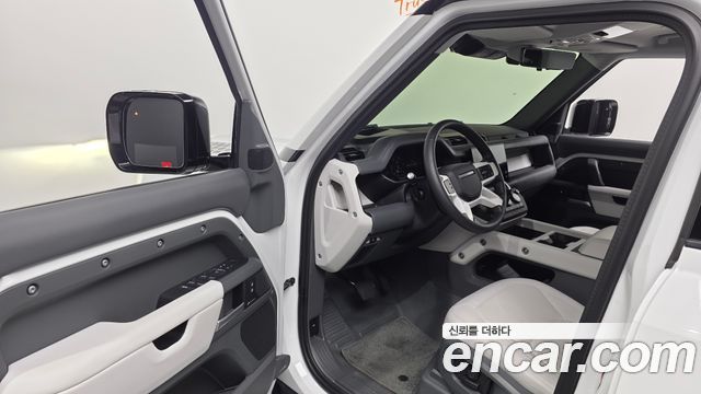 Land Rover Defender 2025 — photo 10