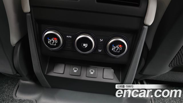 Land Rover Defender 2025 — photo 18