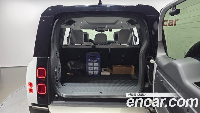 Land Rover Defender 2025 — photo 20