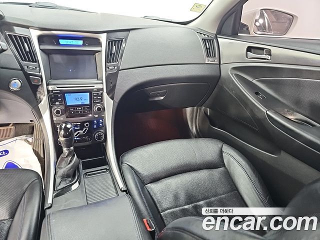 Hyundai Sonata 2012 — photo 9