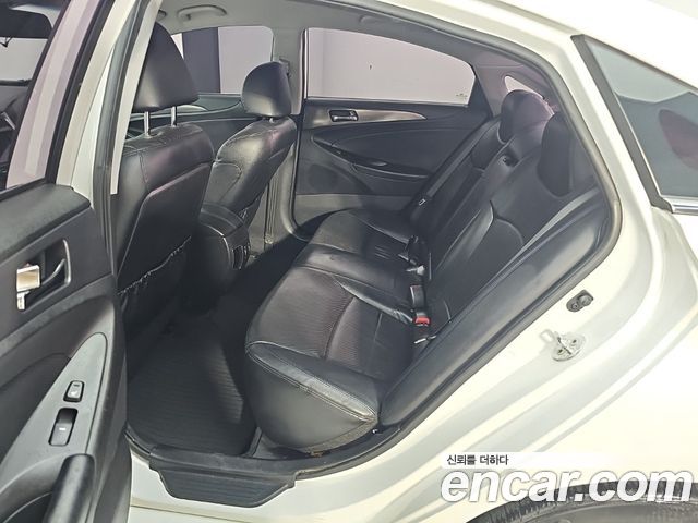 Hyundai Sonata 2012 — photo 11