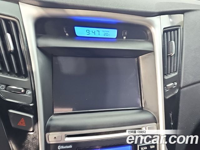 Hyundai Sonata 2012 — photo 13