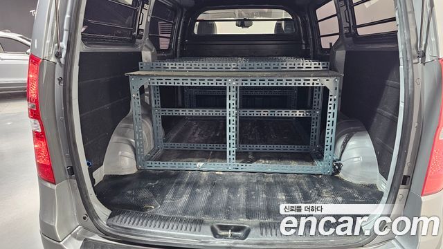 Hyundai Starex 2017 — photo 26