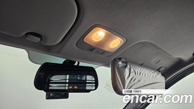 Hyundai Starex 2017 — photo 30
