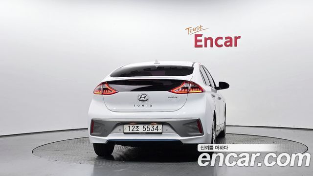 Hyundai Ioniq 2017 — photo 4