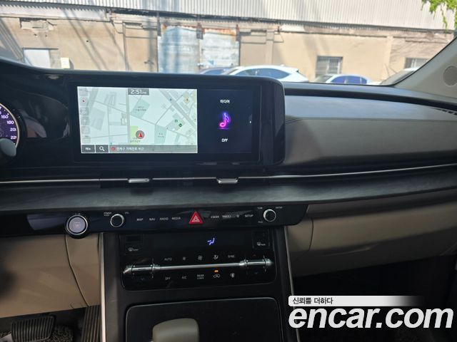 Kia Canival 2023 — photo 9