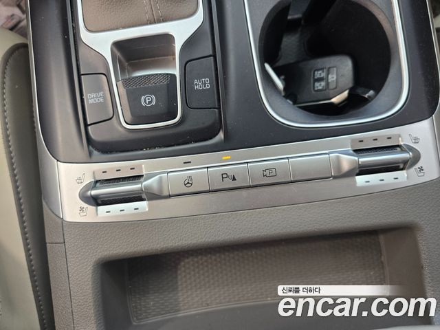 Kia Canival 2023 — photo 12