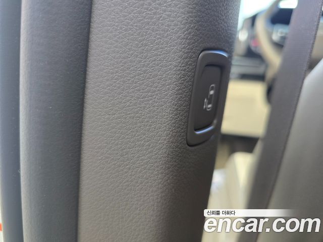 Kia Canival 2023 — photo 18