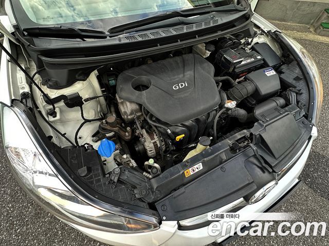 Hyundai AVANTE 2012 — photo 6