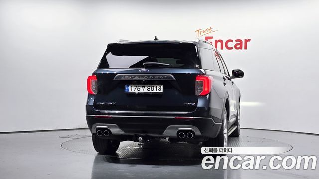 Ford Explorer 2022 — photo 4