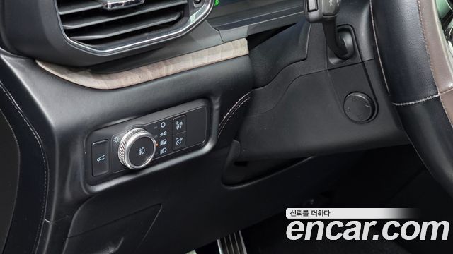 Ford Explorer 2022 — photo 19