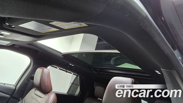 Ford Explorer 2022 — photo 26