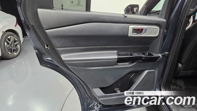 Ford Explorer 2022 — photo 15