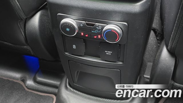 Ford Explorer 2022 — photo 28
