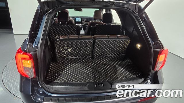 Ford Explorer 2022 — photo 29