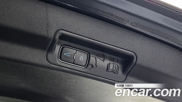 Ford Explorer 2022 — photo 30