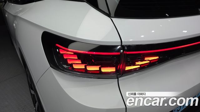 Volkswagen ID.4 2022 — photo 9
