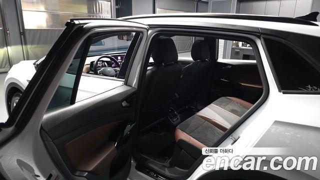 Volkswagen ID.4 2022 — photo 16