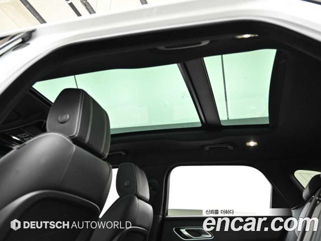 Land Rover Range Rover Velar 2020 — photo 18