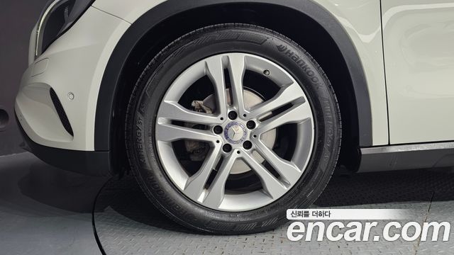Mercedes-Benz GLA-Class 2017 — photo 5