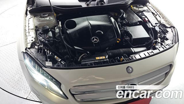 Mercedes-Benz GLA-Class 2017 — photo 6