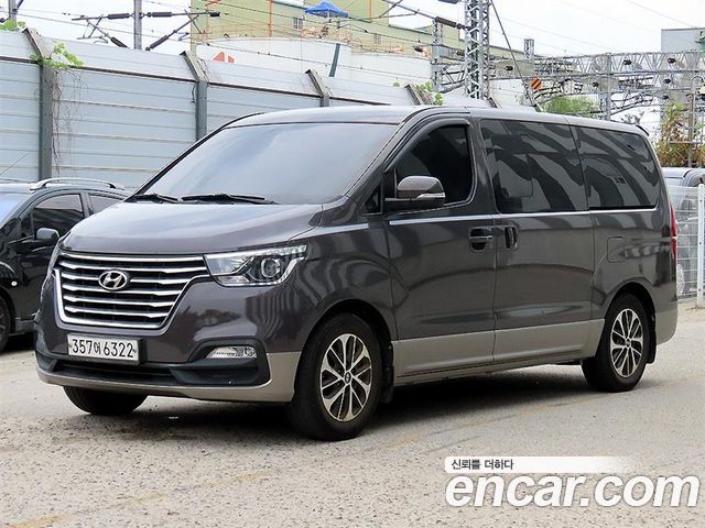 Hyundai Starex 2020 — photo 1