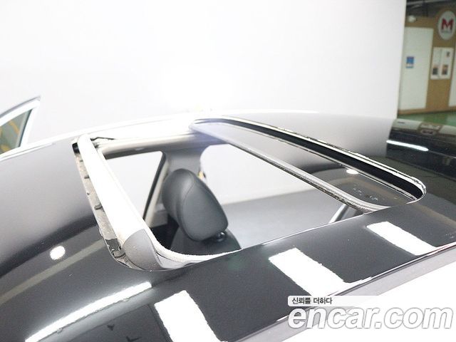 Hyundai AVANTE 2018 — photo 13