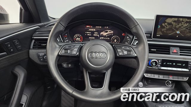 Audi A4 2019 — photo 13