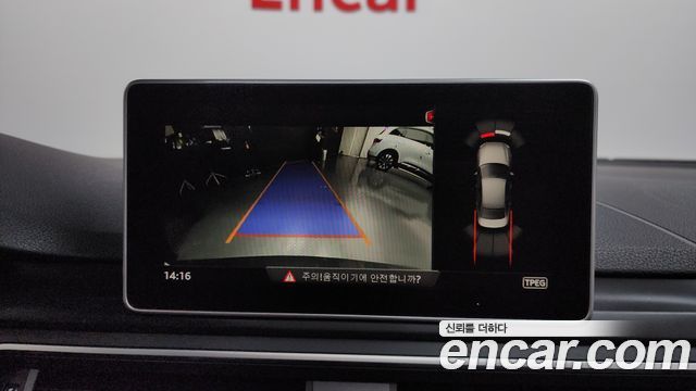 Audi A4 2019 — photo 15