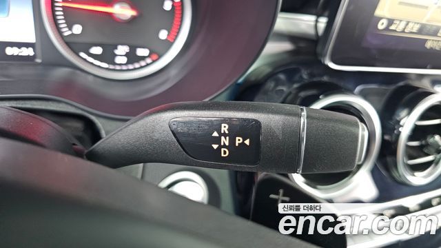 Mercedes-Benz GLC-Class 2018 — photo 9