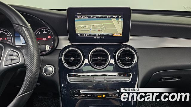 Mercedes-Benz GLC-Class 2018 — photo 14